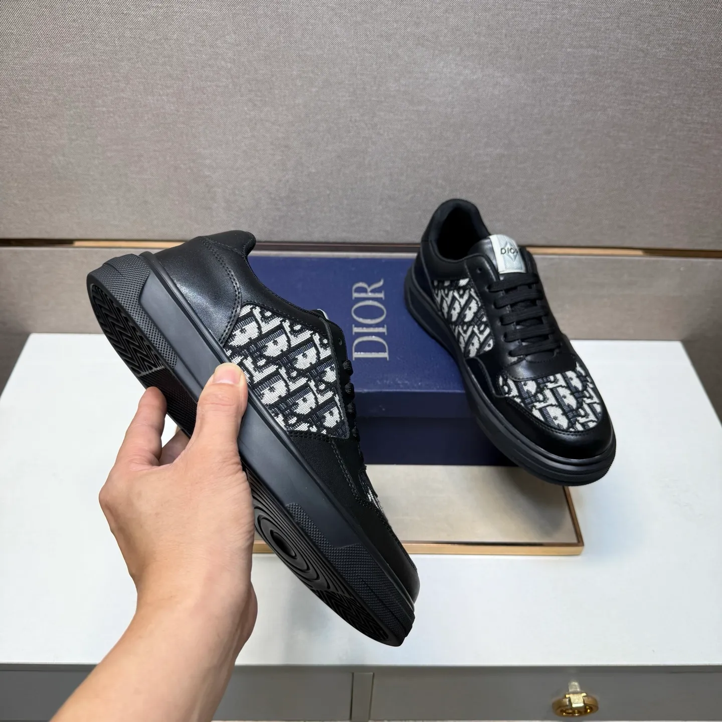 ⬛️Men's shoes 💰p400 [Dior~] Men's casual shoes 2025z cabinet sales simultaneously 🔶Size: 38-44 #️⃣ 🔷2 colors🔜The upper is made of multi-material splicing➕Mesh lining, comfortable and breathable, sole: original comfortable and wear-resistant outsole, ⚠️real thing📱photographed🎬real thing is better📢📢📢
